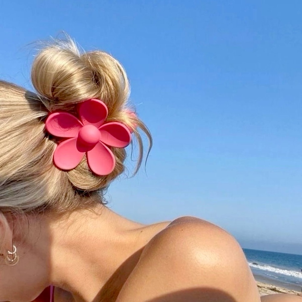 3PC Large Flower Hair Clips 🌸🍦☀️ - Picture 9 of 16